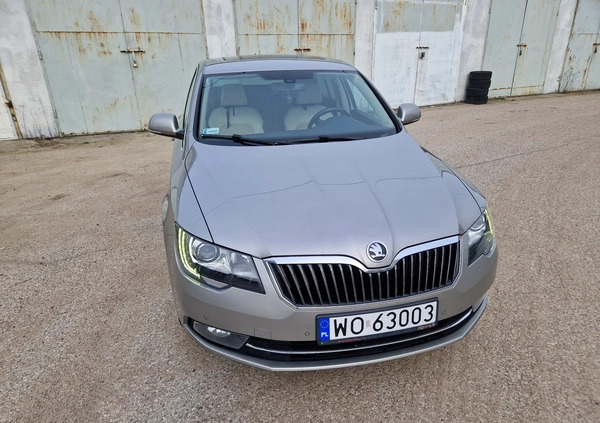 Skoda Superb cena 45000 przebieg: 345423, rok produkcji 2014 z Ostrołęka małe 211